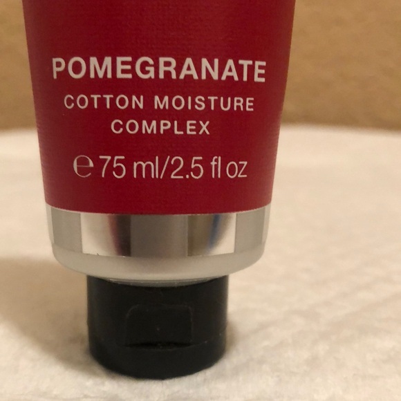 NWT Victoria’s Secret Ultimate Hand Cream. Pomegranate Cotton Moisture Complex. - Picture 4 of 7